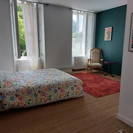 Pause Charentaise Avec Piscine Cravans